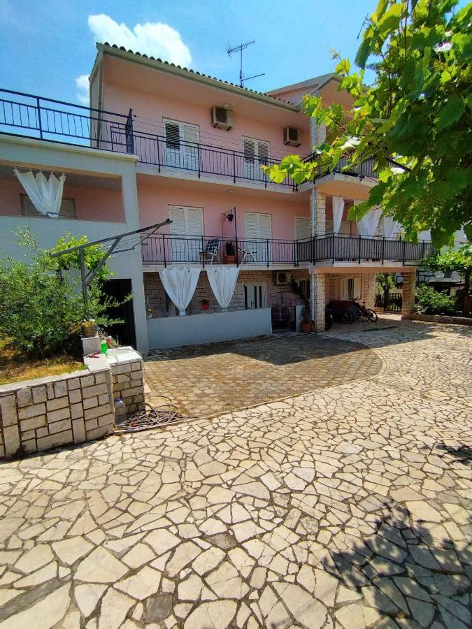 Apartment Erceg Πόρετς Εξωτερικό φωτογραφία