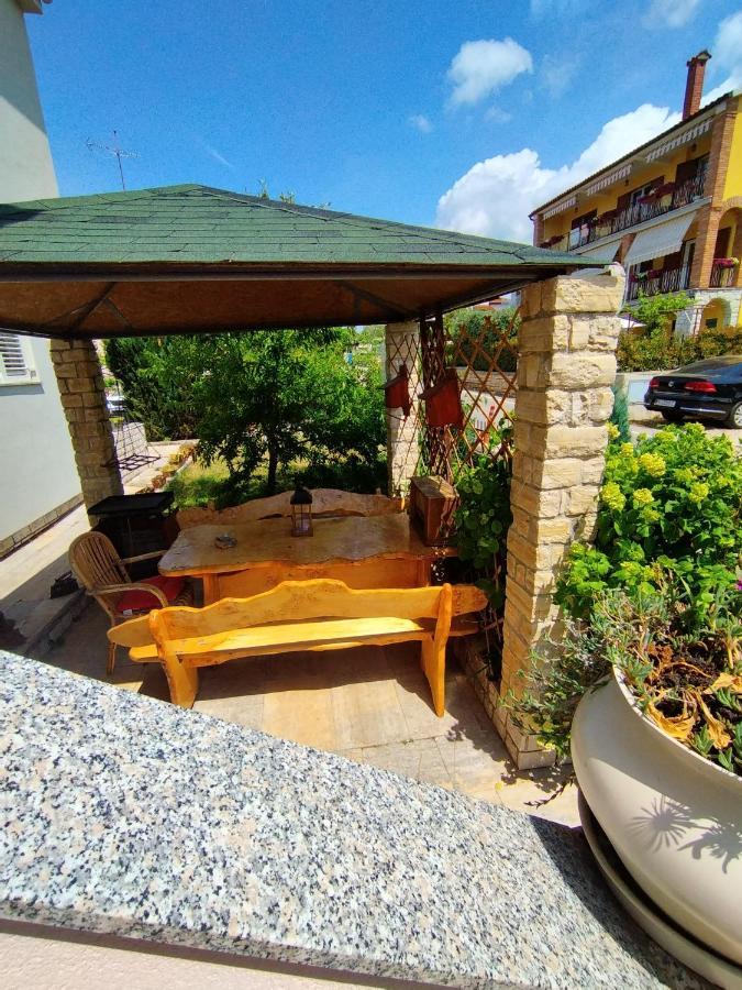 Apartment Erceg Πόρετς Εξωτερικό φωτογραφία