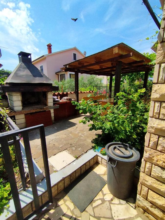 Apartment Erceg Πόρετς Εξωτερικό φωτογραφία